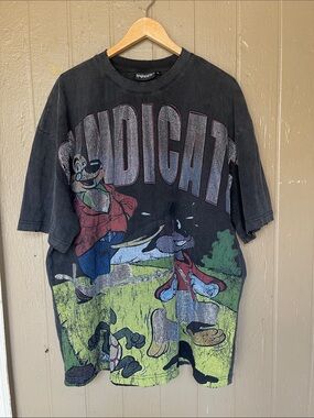 Syndicate Graphic Cartoon Tee in Black Size XL